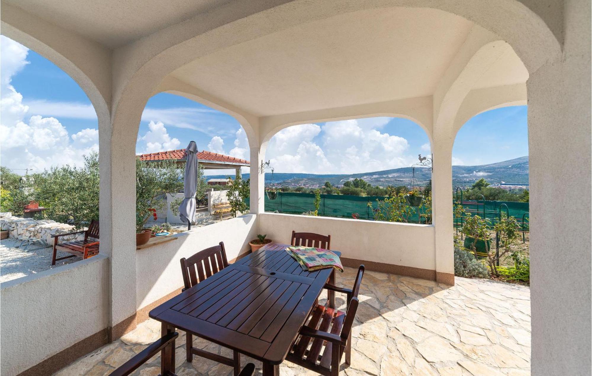 Gorgeous Home In Kastel Stafilic With Wifi Exteriér fotografie