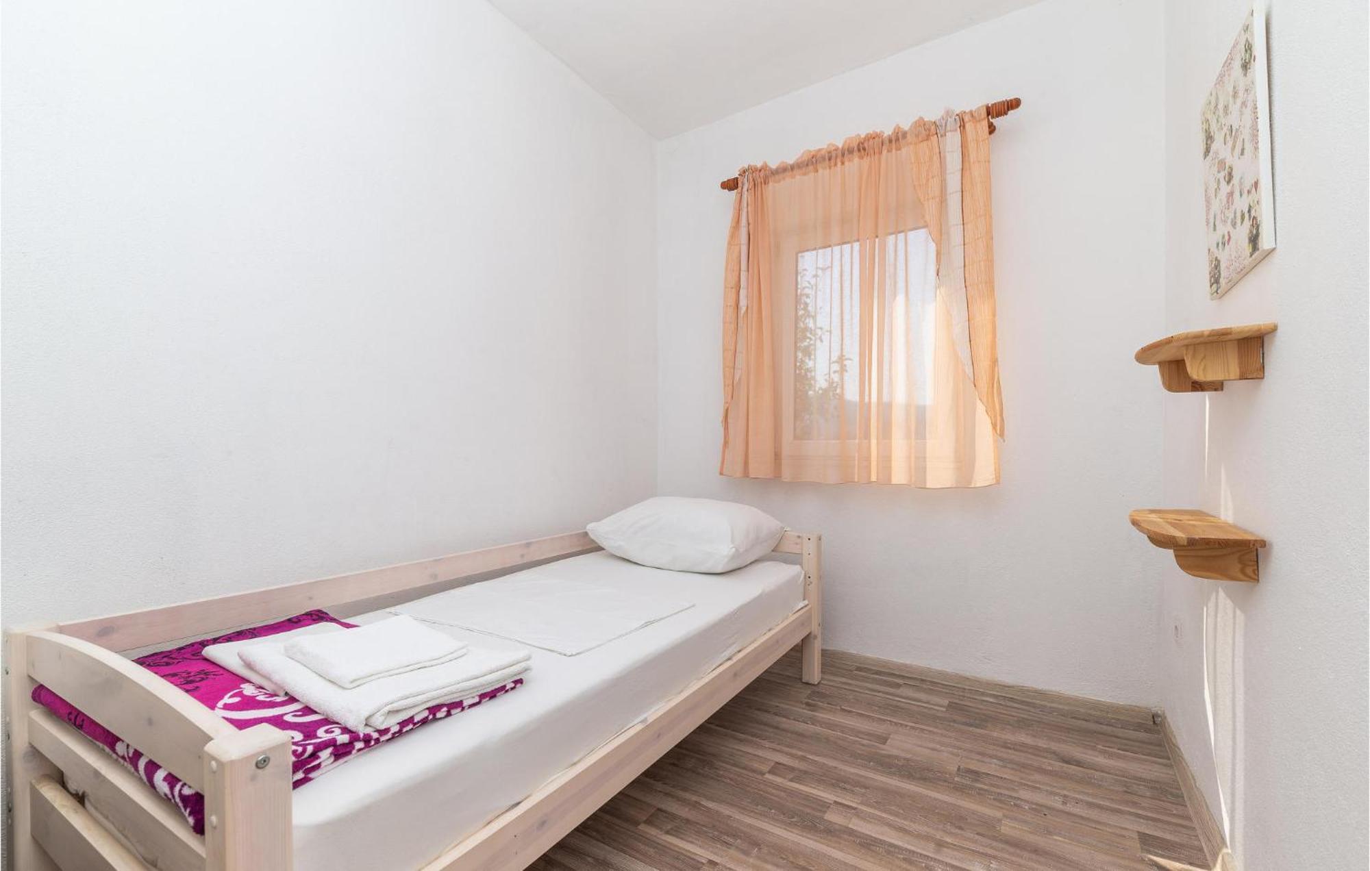 Gorgeous Home In Kastel Stafilic With Wifi Exteriér fotografie