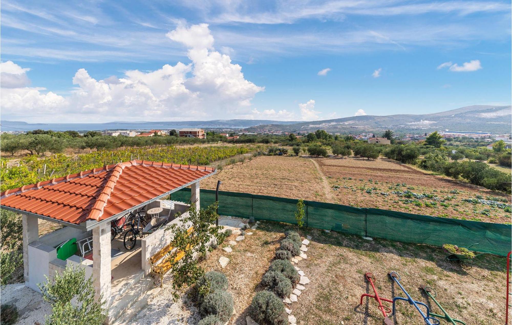 Gorgeous Home In Kastel Stafilic With Wifi Exteriér fotografie