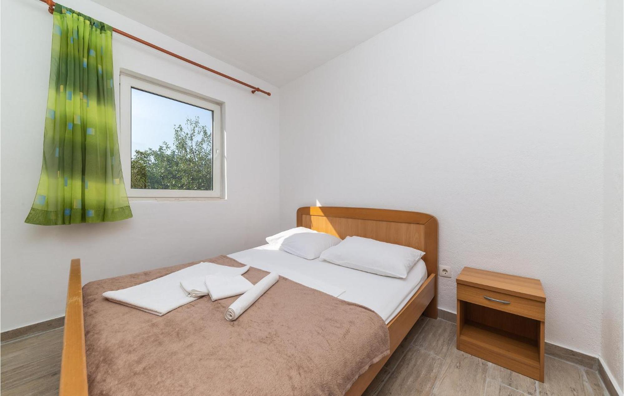 Gorgeous Home In Kastel Stafilic With Wifi Exteriér fotografie