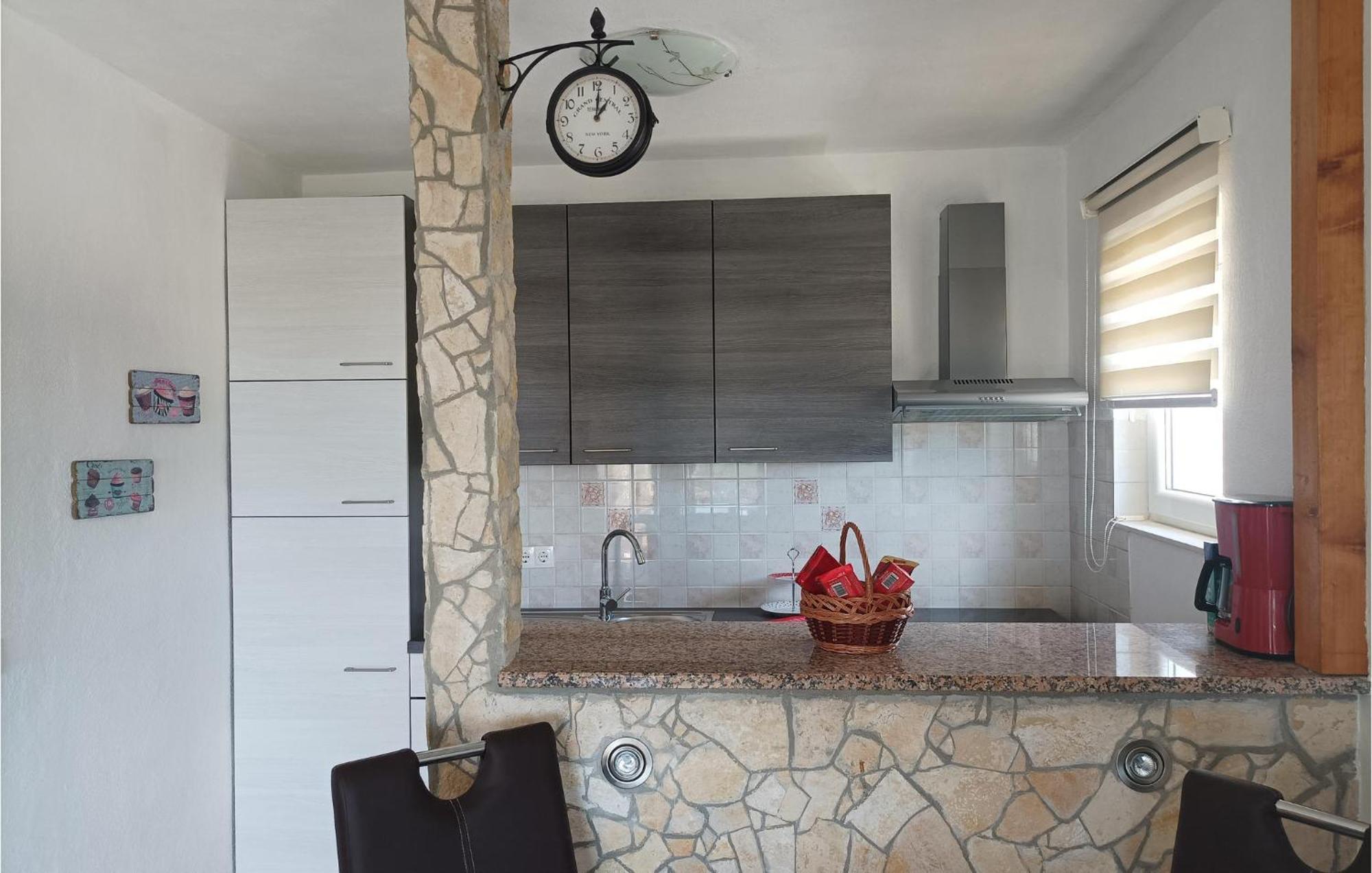 Gorgeous Home In Kastel Stafilic With Wifi Exteriér fotografie